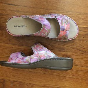 Aravon Slide Sandal